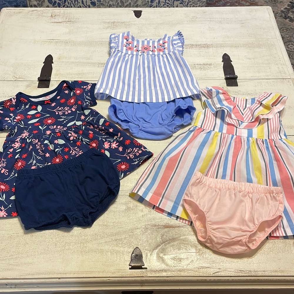 CARTER’S - 3 baby girl dresses with bottoms. Size 6 months. Brand new condition.